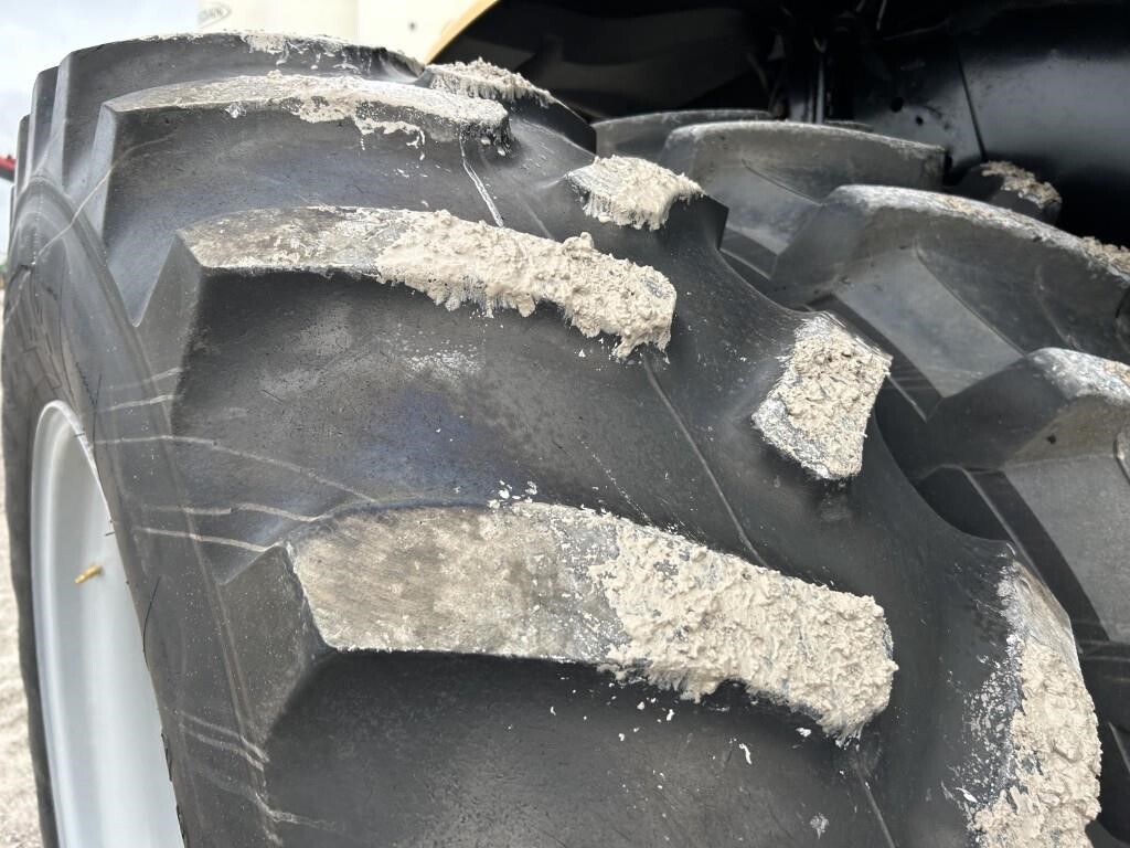 2005 Challenger MT635B Tractor