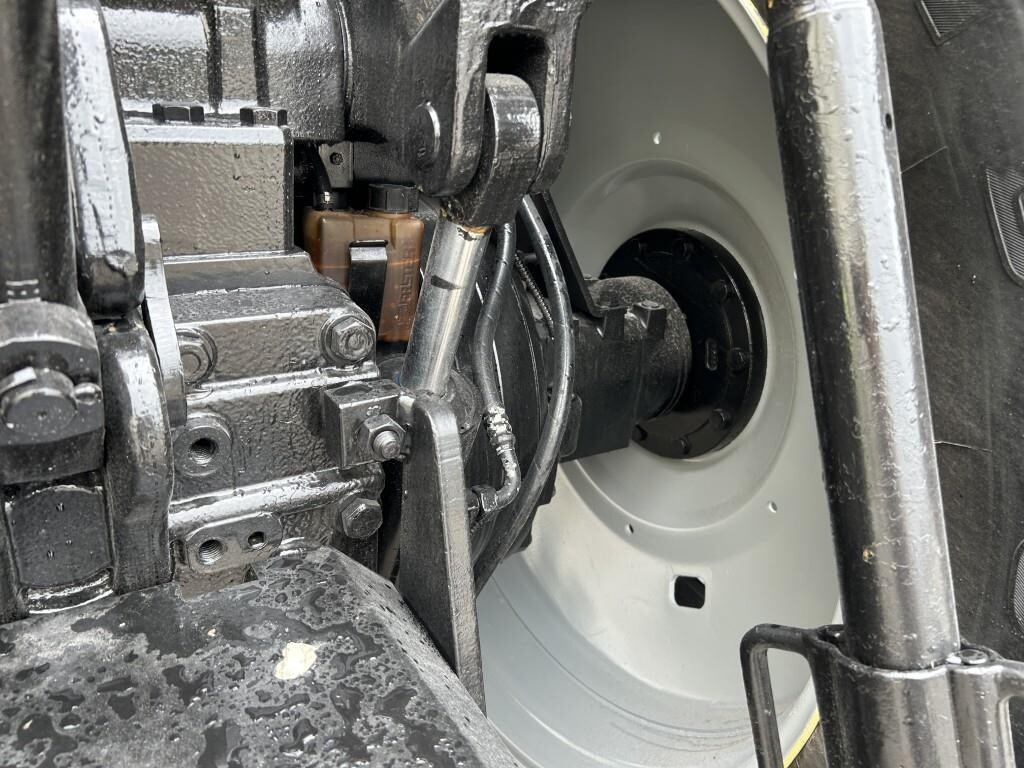 2005 Challenger MT635B Tractor