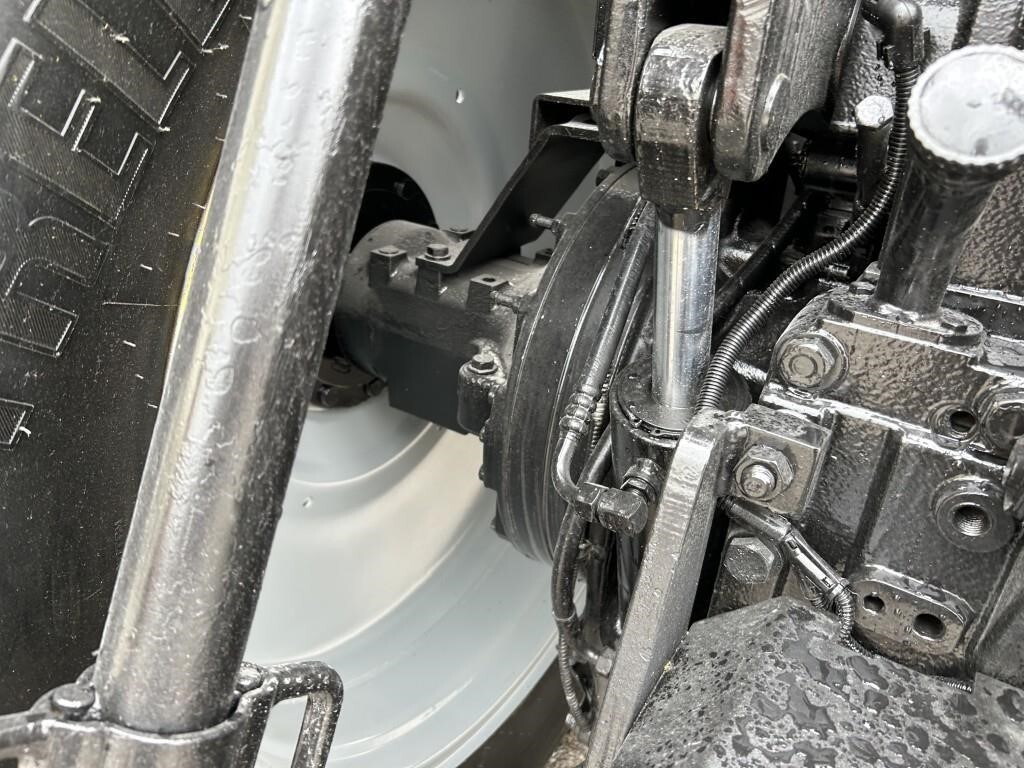 2005 Challenger MT635B Tractor