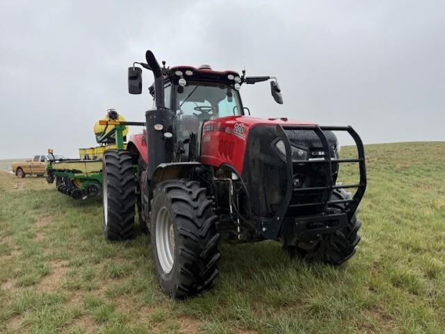 2024 Case IH MAGNUM 220 AFS CONNECT CVX Tractor