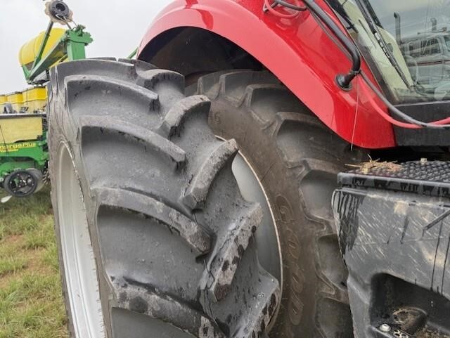 2024 Case IH MAGNUM 220 AFS CONNECT CVX Tractor