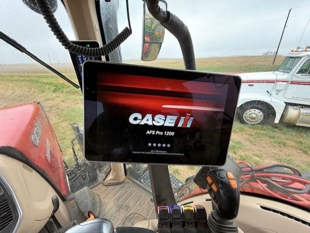 2024 Case IH MAGNUM 220 AFS CONNECT CVX Tractor