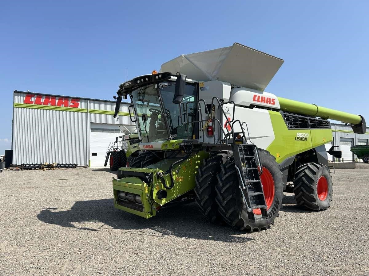 2023 Claas LEXION 8600 Combine