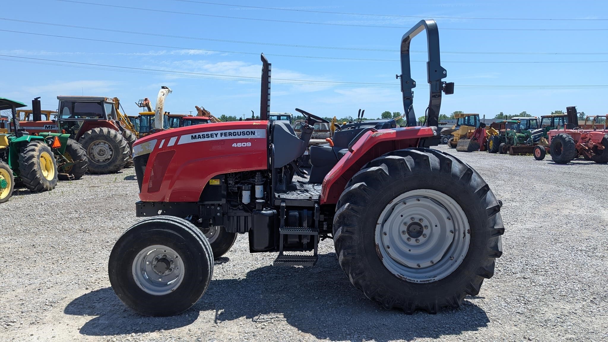  Massey Ferguson 4609 Tractor