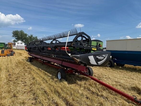 2019 MacDon FD140 Platform