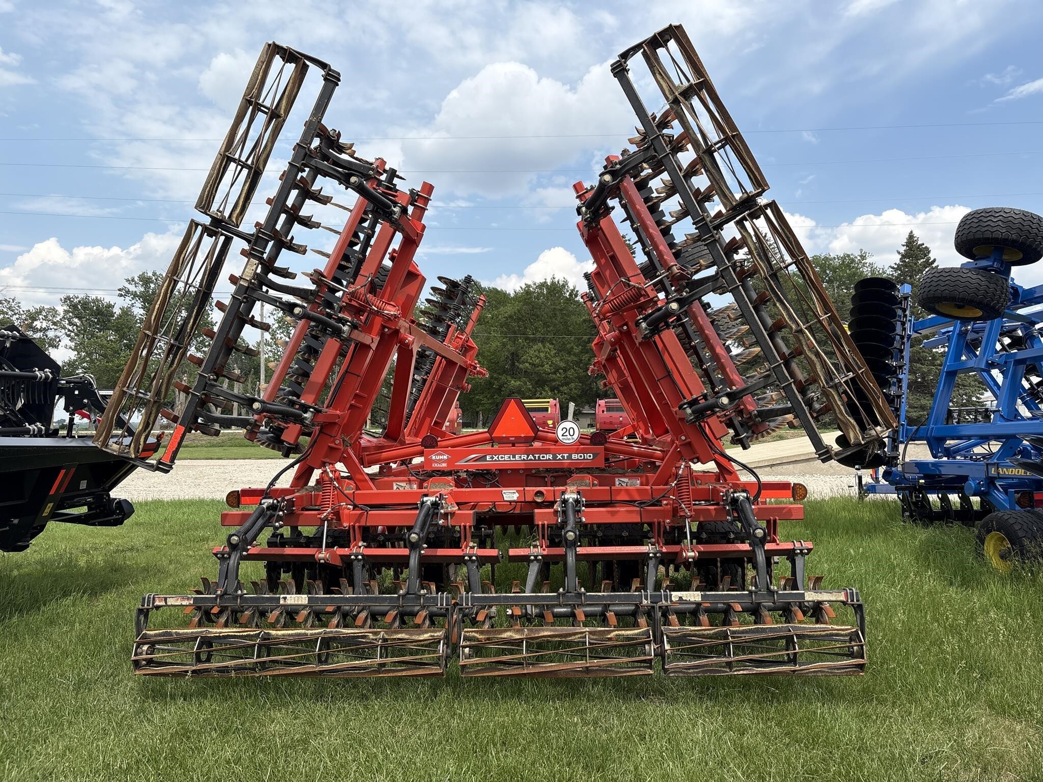 2022 Kuhn Krause 8010-30 Vertical Tillage