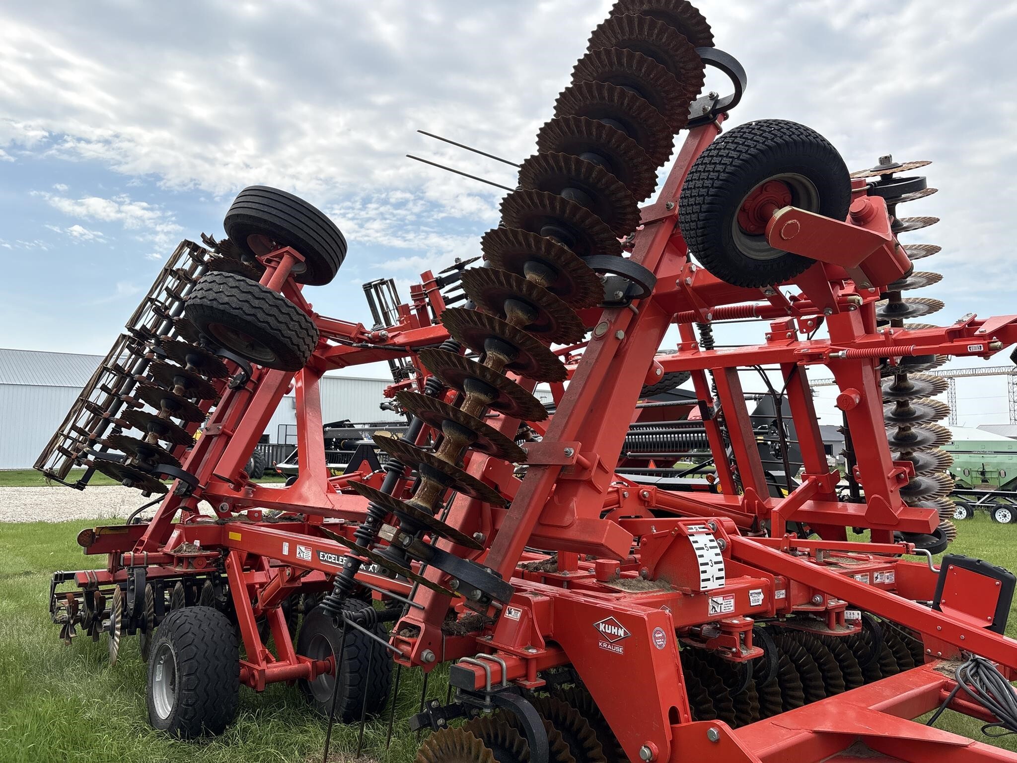 2022 Kuhn Krause 8010-30 Vertical Tillage