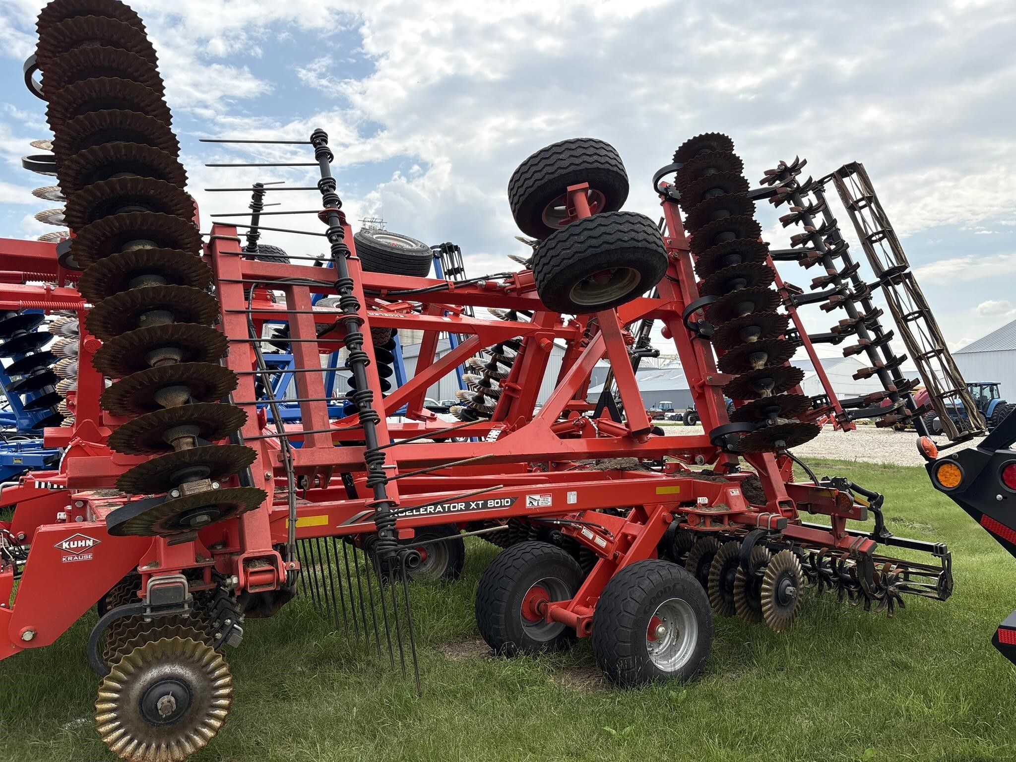 2022 Kuhn Krause 8010-30 Vertical Tillage