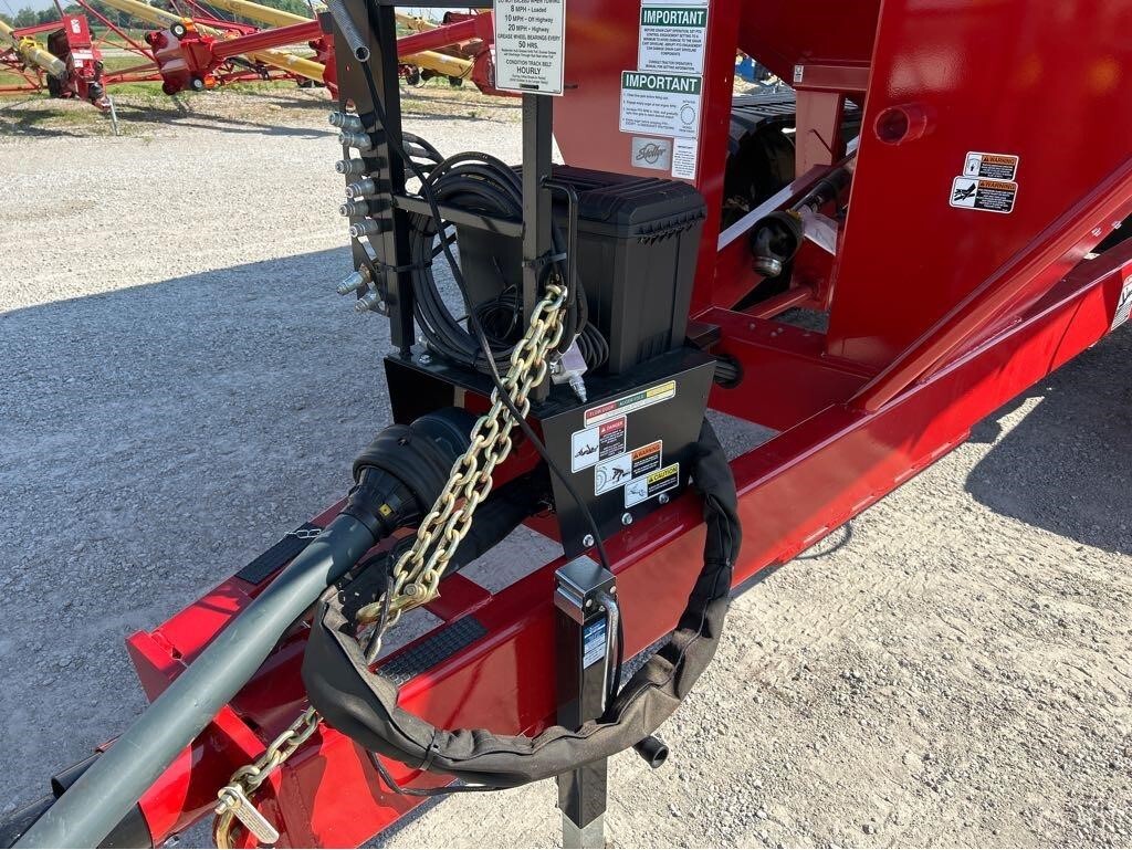 2024 Brent V1300 Grain Cart