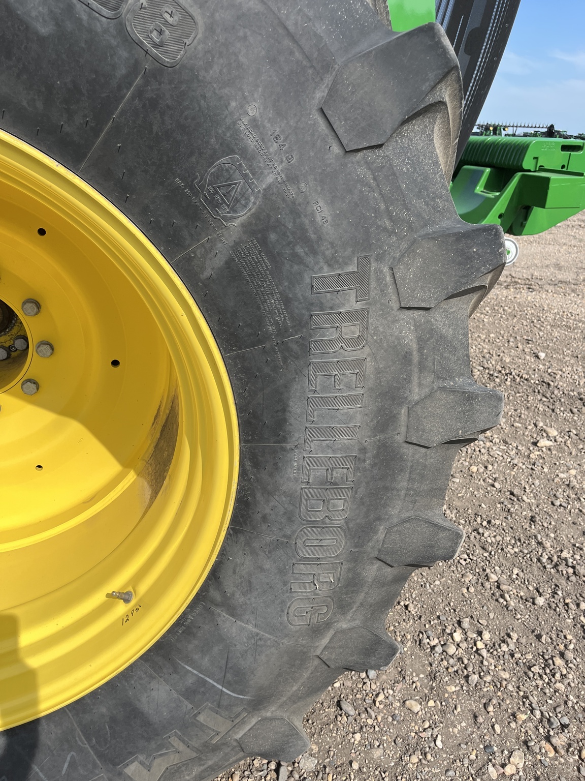 2022 John Deere 9R 540 Tractor