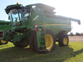 2012 John Deere S670 Combine