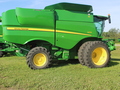 2012 John Deere S670 Combine