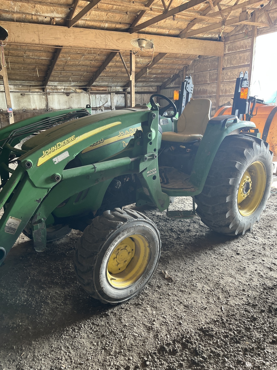 2004 John Deere 4320 Tractor