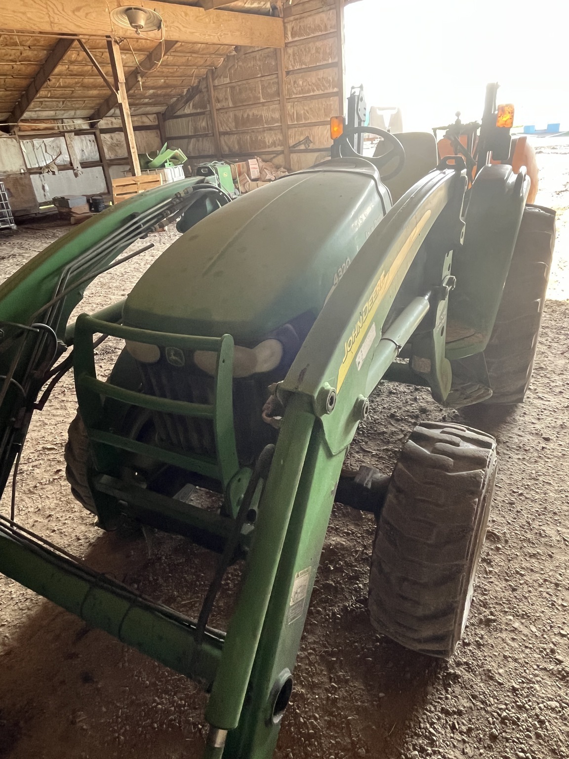 2004 John Deere 4320 Tractor