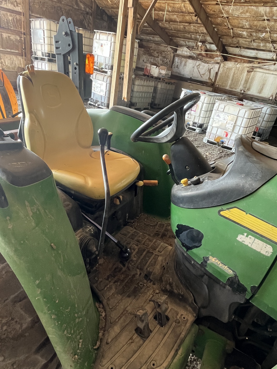 2004 John Deere 4320 Tractor