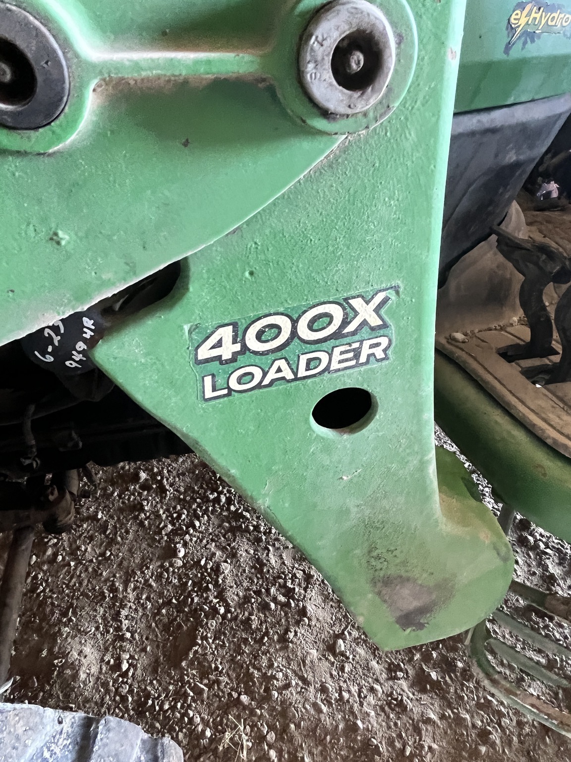 2004 John Deere 4320 Tractor