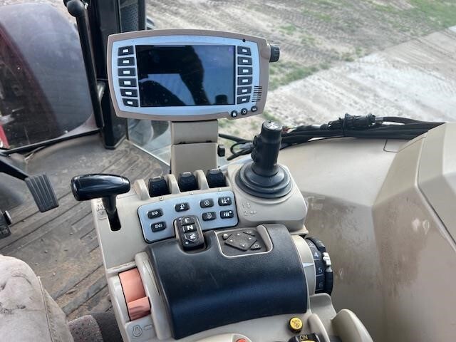 2011 Massey Ferguson 8680 Tractor