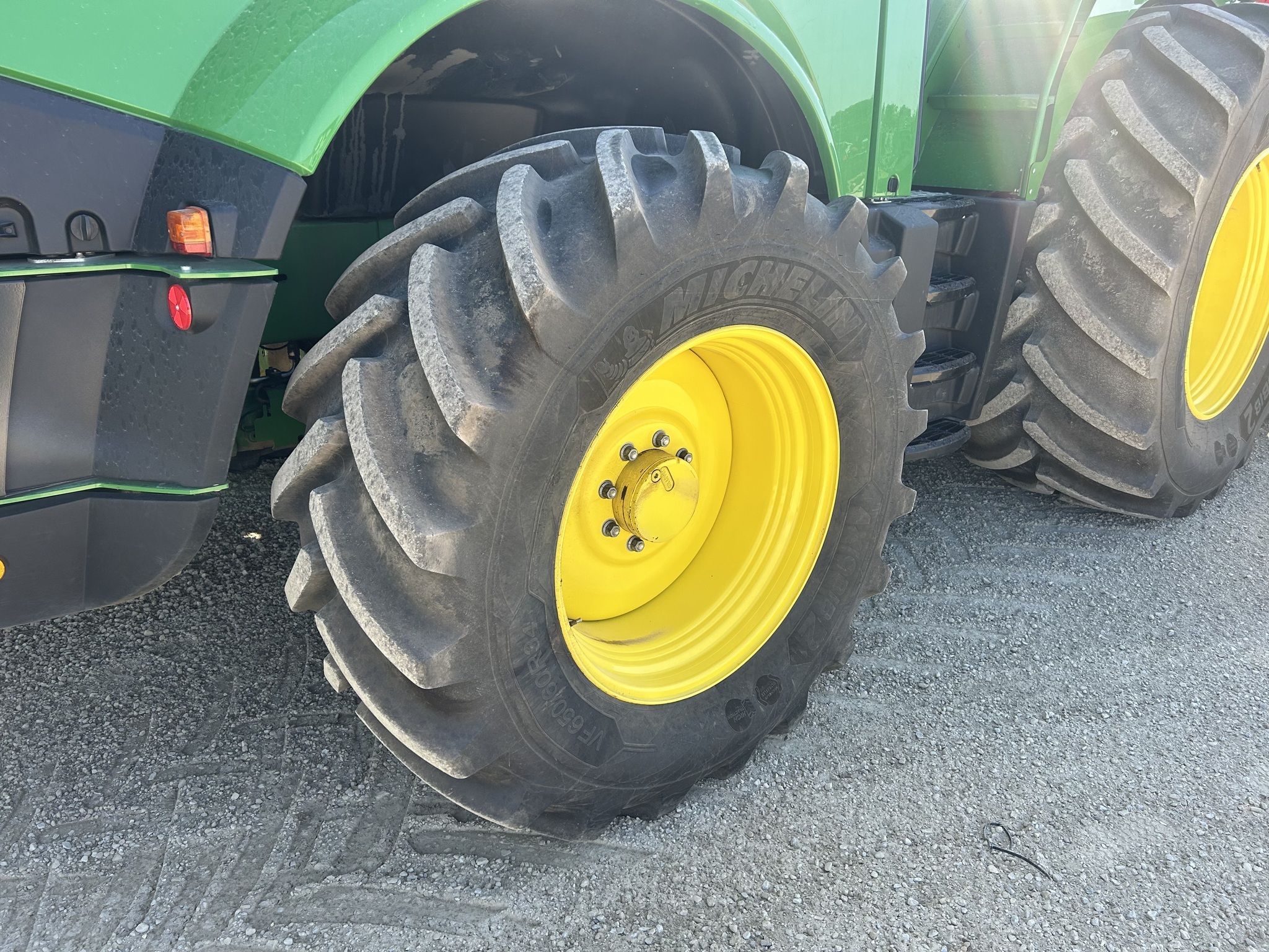 2023 John Deere 9500 Combine