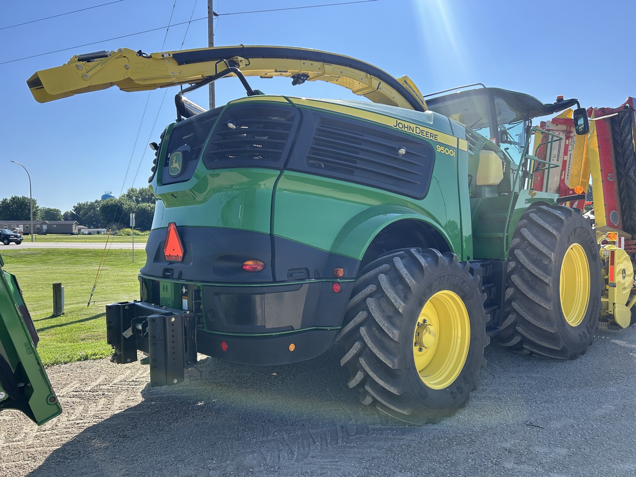 2023 John Deere 9500 Combine