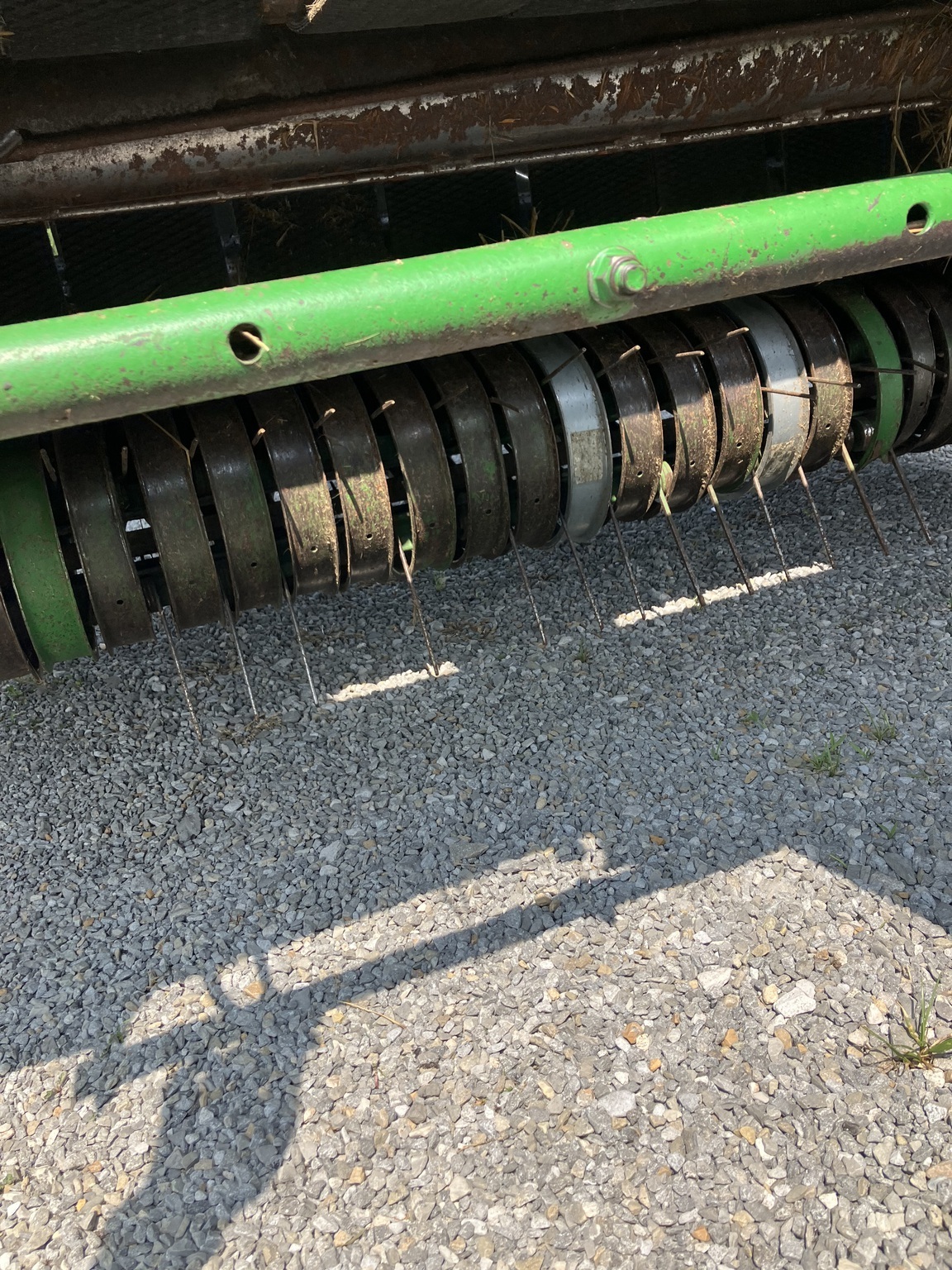 1997 John Deere 566 Round Baler