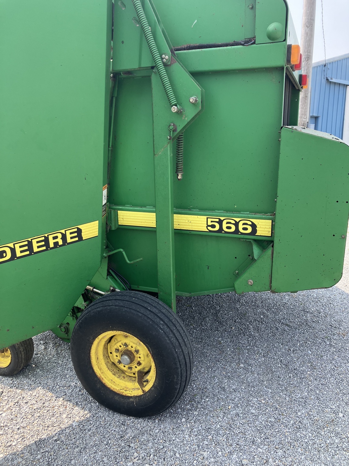 1997 John Deere 566 Round Baler