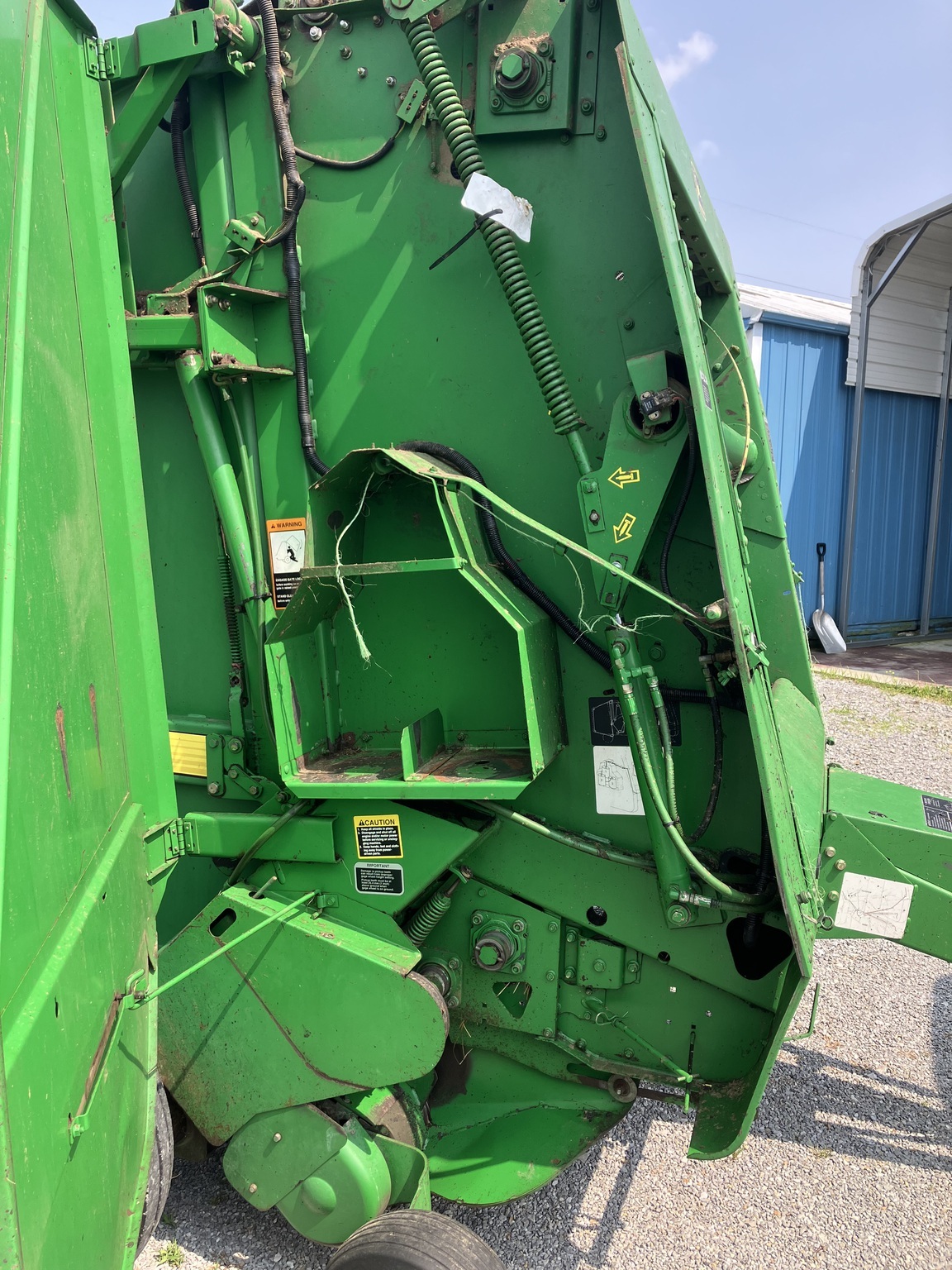 1997 John Deere 566 Round Baler