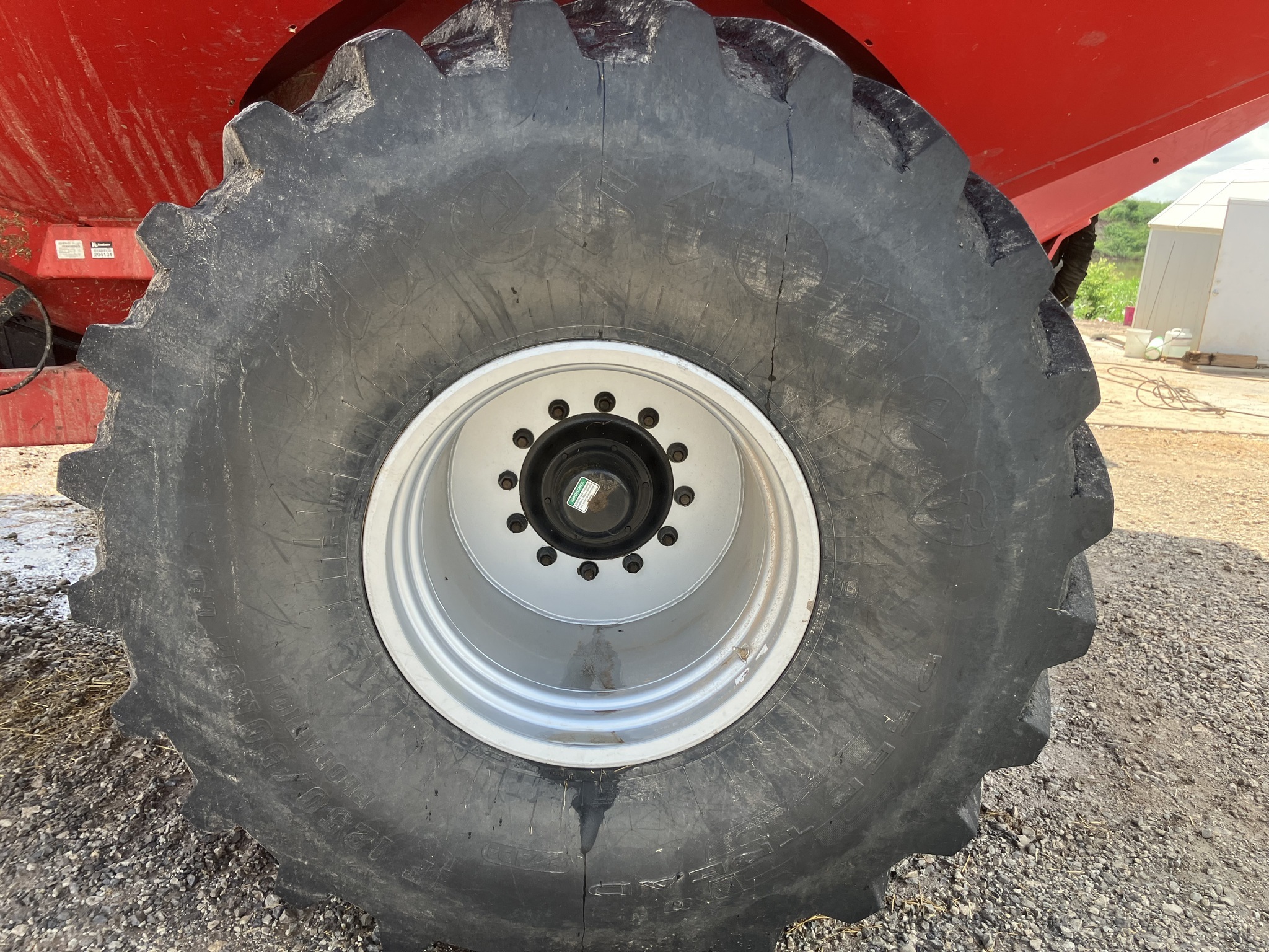 2023 Unverferth 1319 Grain Cart