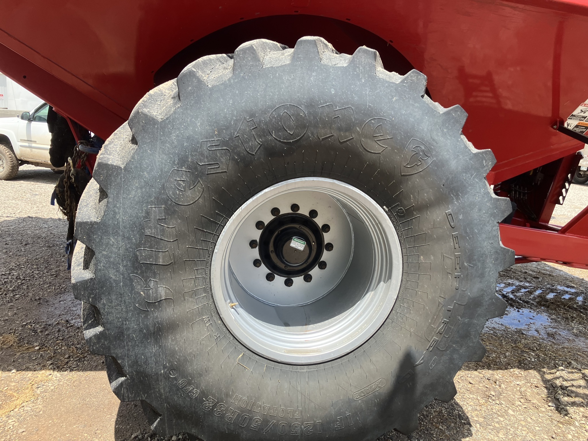 2023 Unverferth 1319 Grain Cart