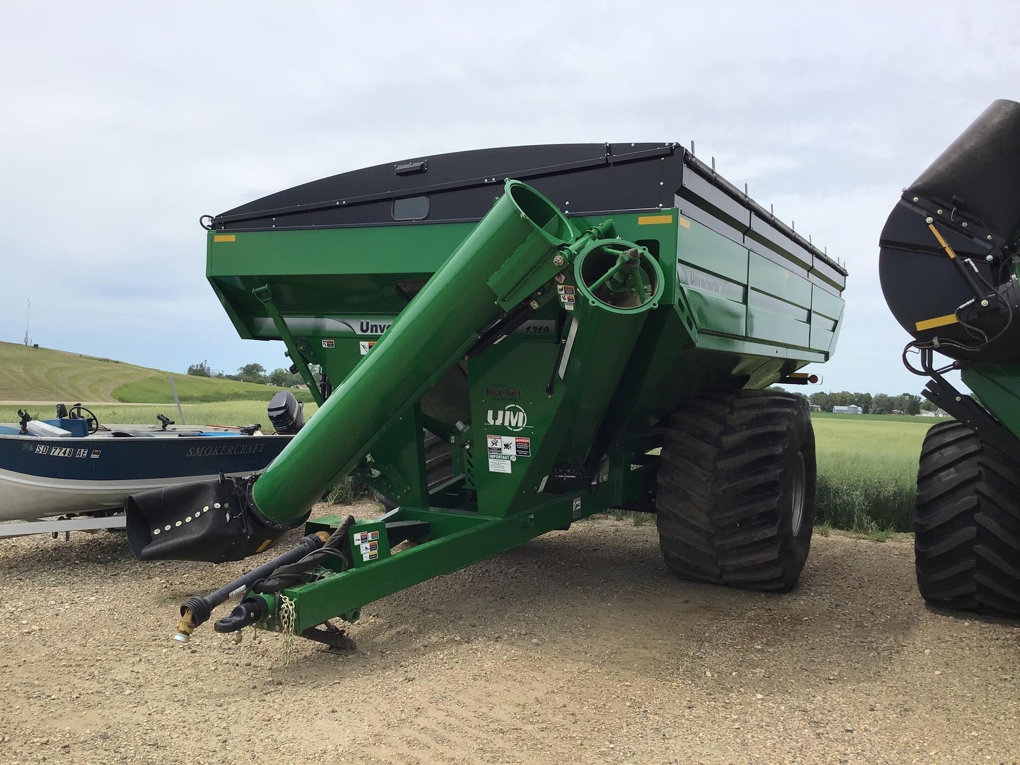 2024 Unverferth 1319 Grain Cart