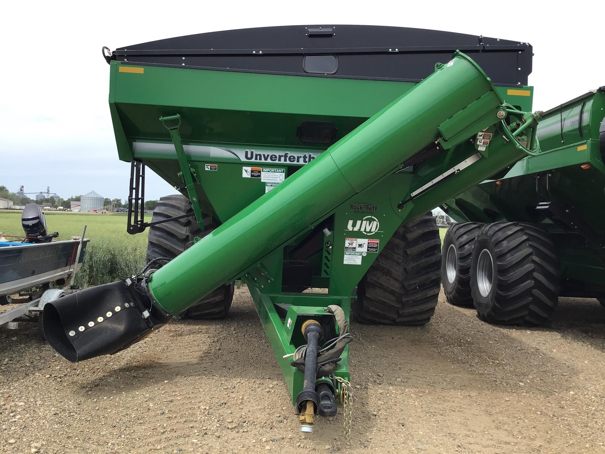 2024 Unverferth 1319 Grain Cart