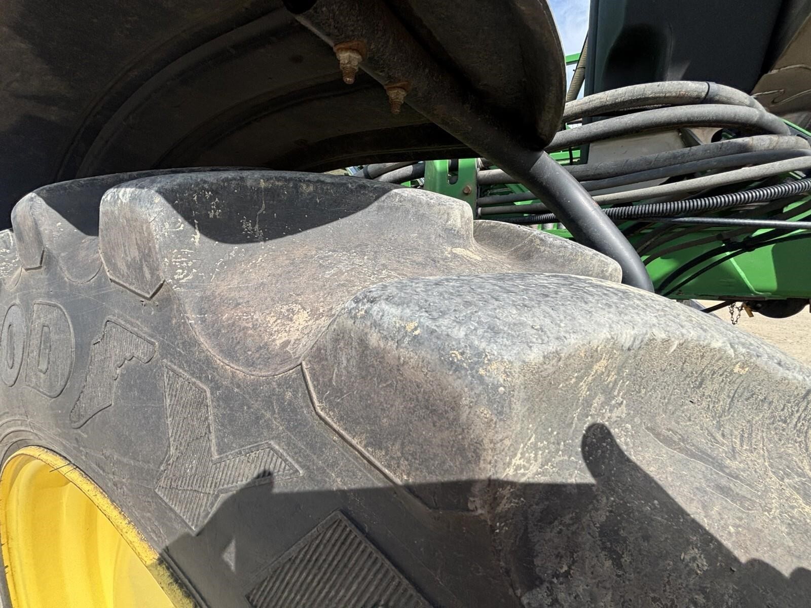 2016 John Deere R4038 Self-Propelled Sprayer