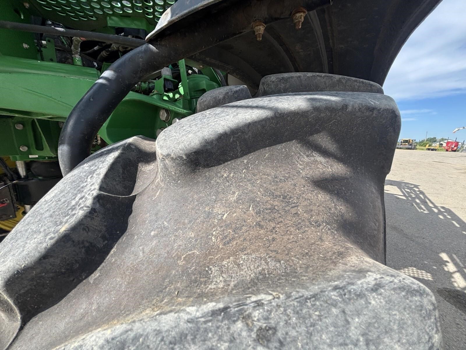 2016 John Deere R4038 Self-Propelled Sprayer