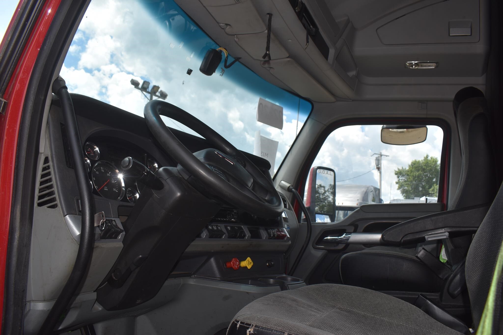2021 Kenworth T680 Semi Trucks/Trailer