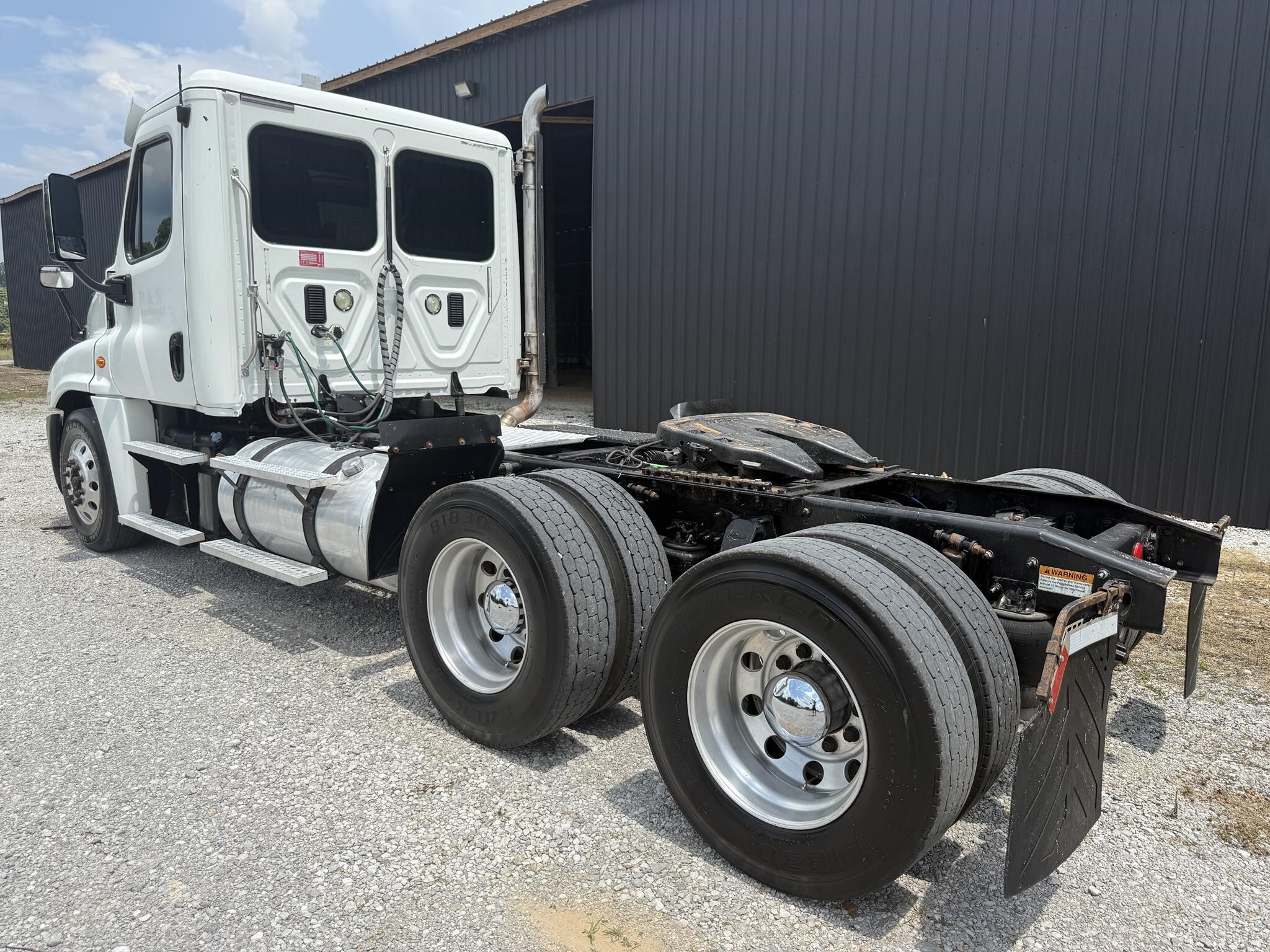 2015 Freightliner Cascadia 125 Semi Trucks/Trailer