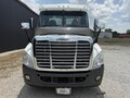 2015 Freightliner Cascadia 125 Semi Trucks/Trailer