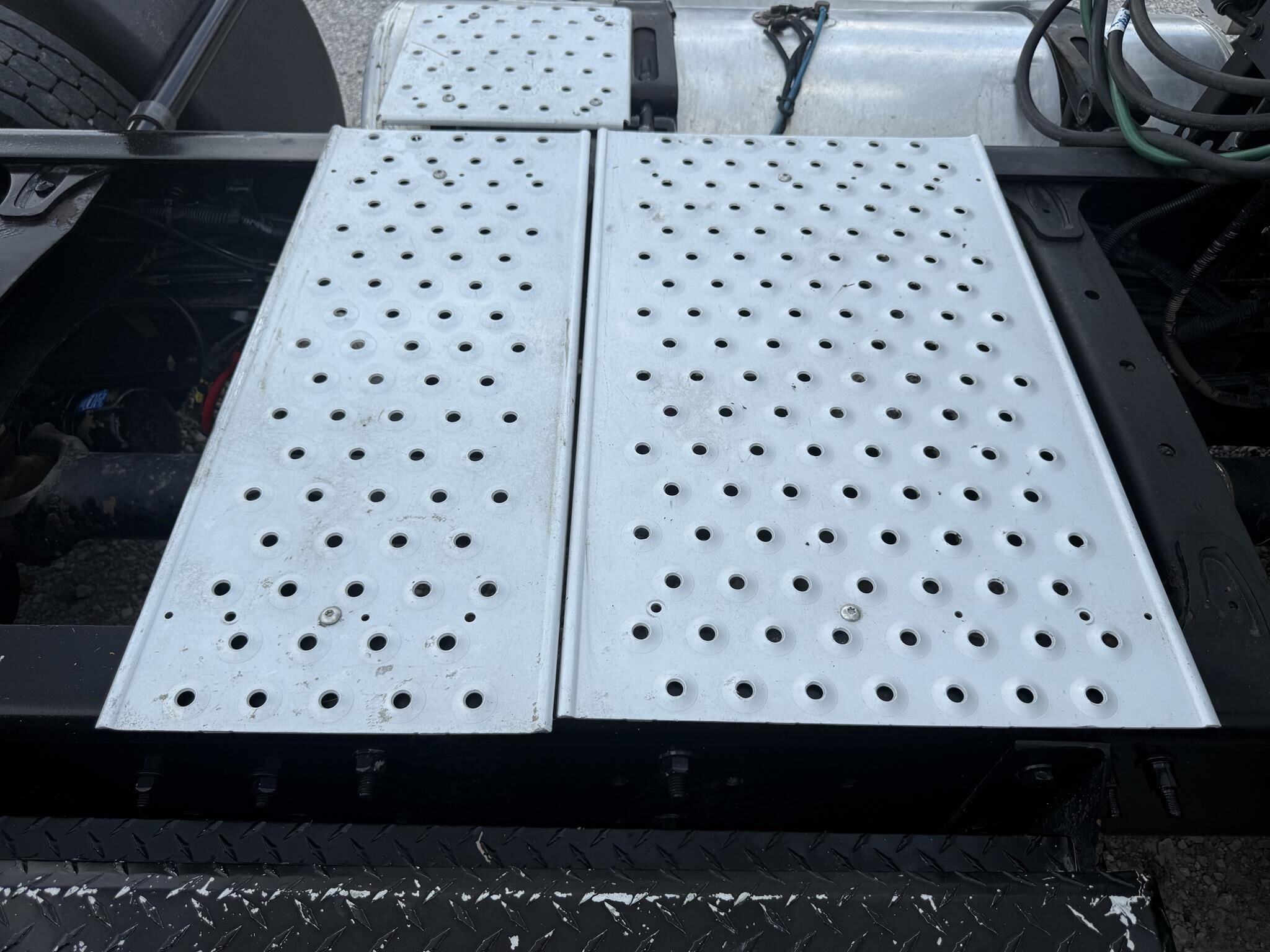 2015 Freightliner Cascadia 125 Semi Trucks/Trailer