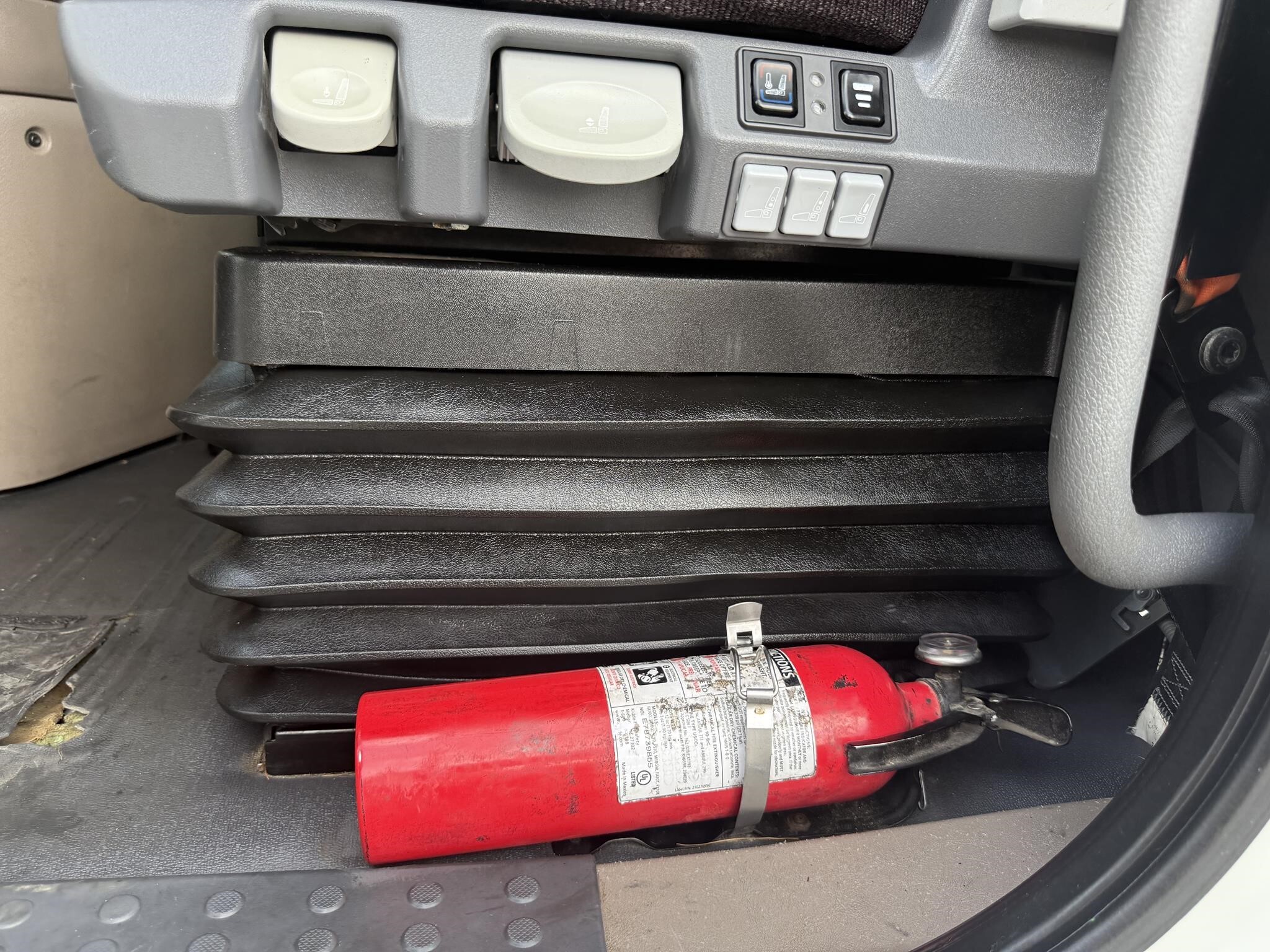 2015 Freightliner Cascadia 125 Semi Trucks/Trailer