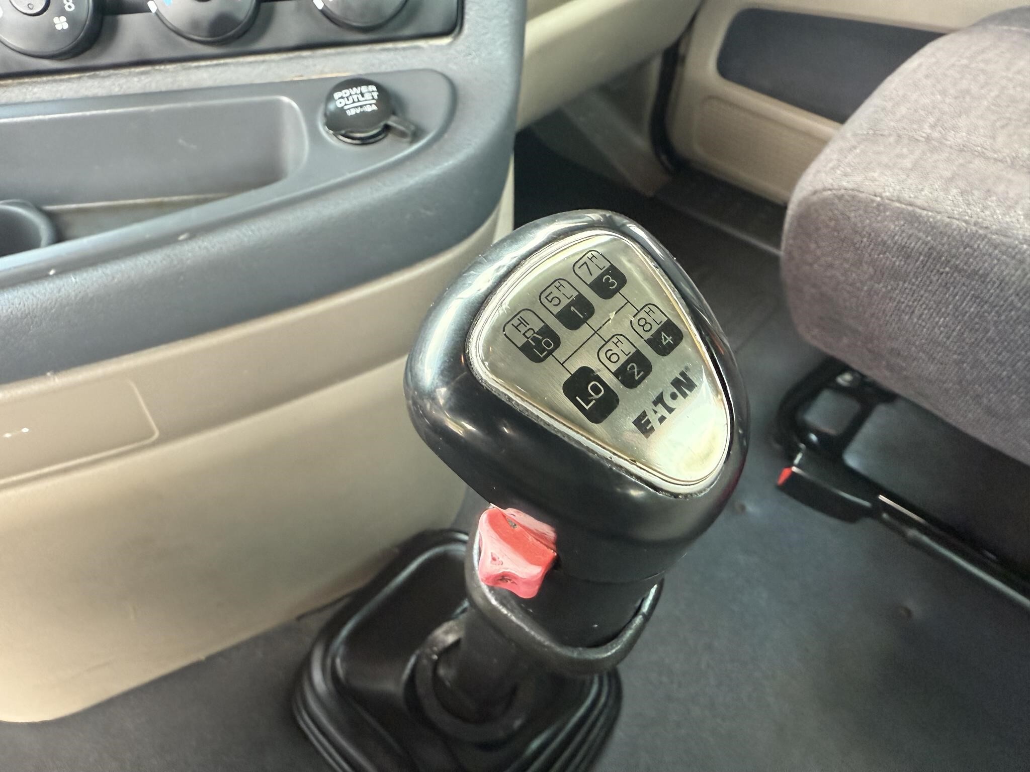 2015 Freightliner Cascadia 125 Semi Trucks/Trailer