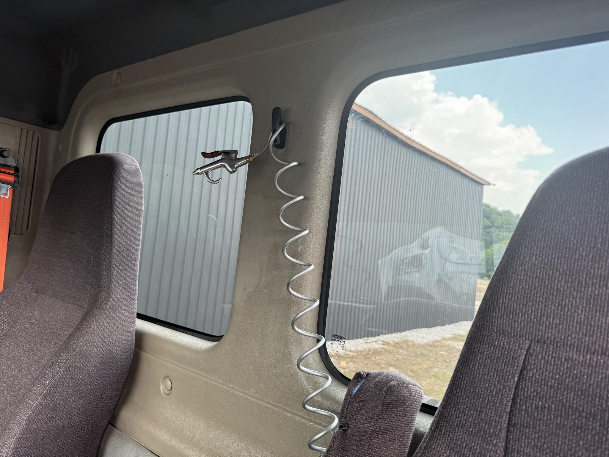 2015 Freightliner Cascadia 125 Semi Trucks/Trailer