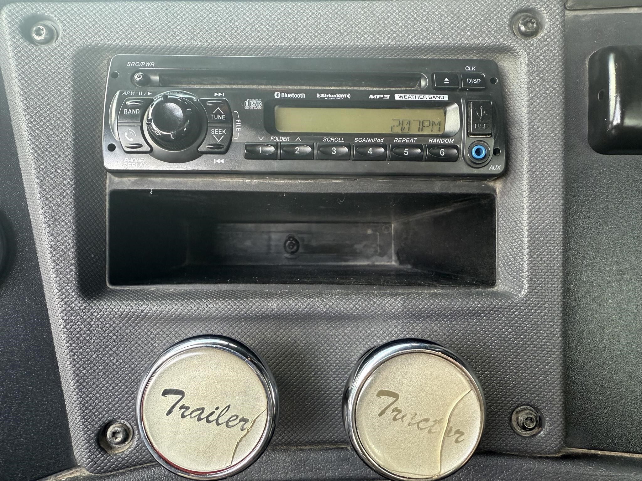 2015 Freightliner Cascadia 125 Semi Trucks/Trailer