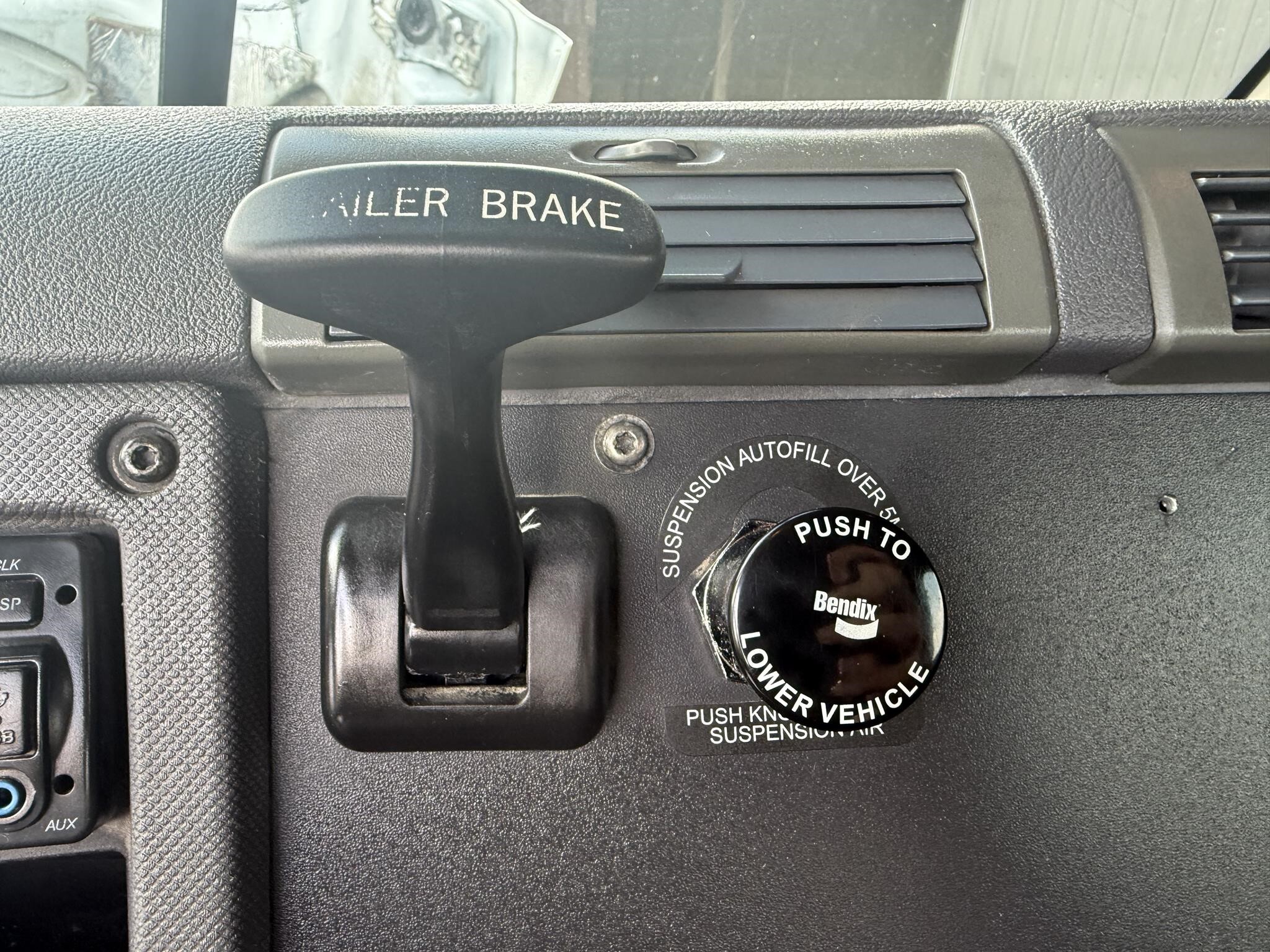 2015 Freightliner Cascadia 125 Semi Trucks/Trailer