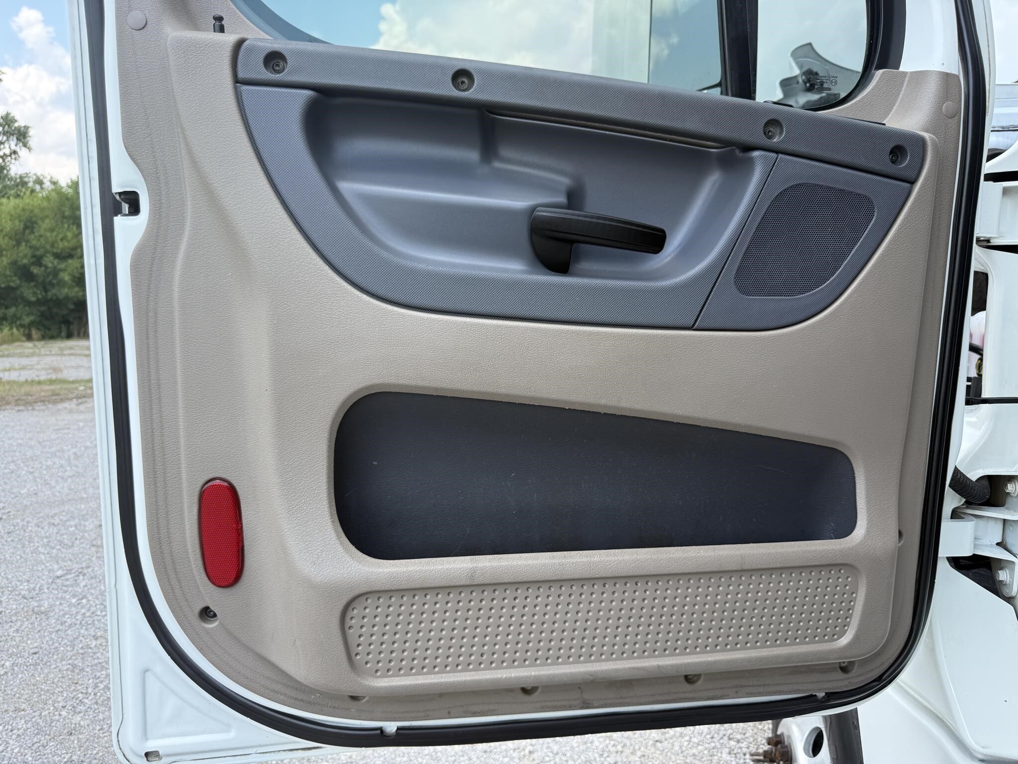 2015 Freightliner Cascadia 125 Semi Trucks/Trailer