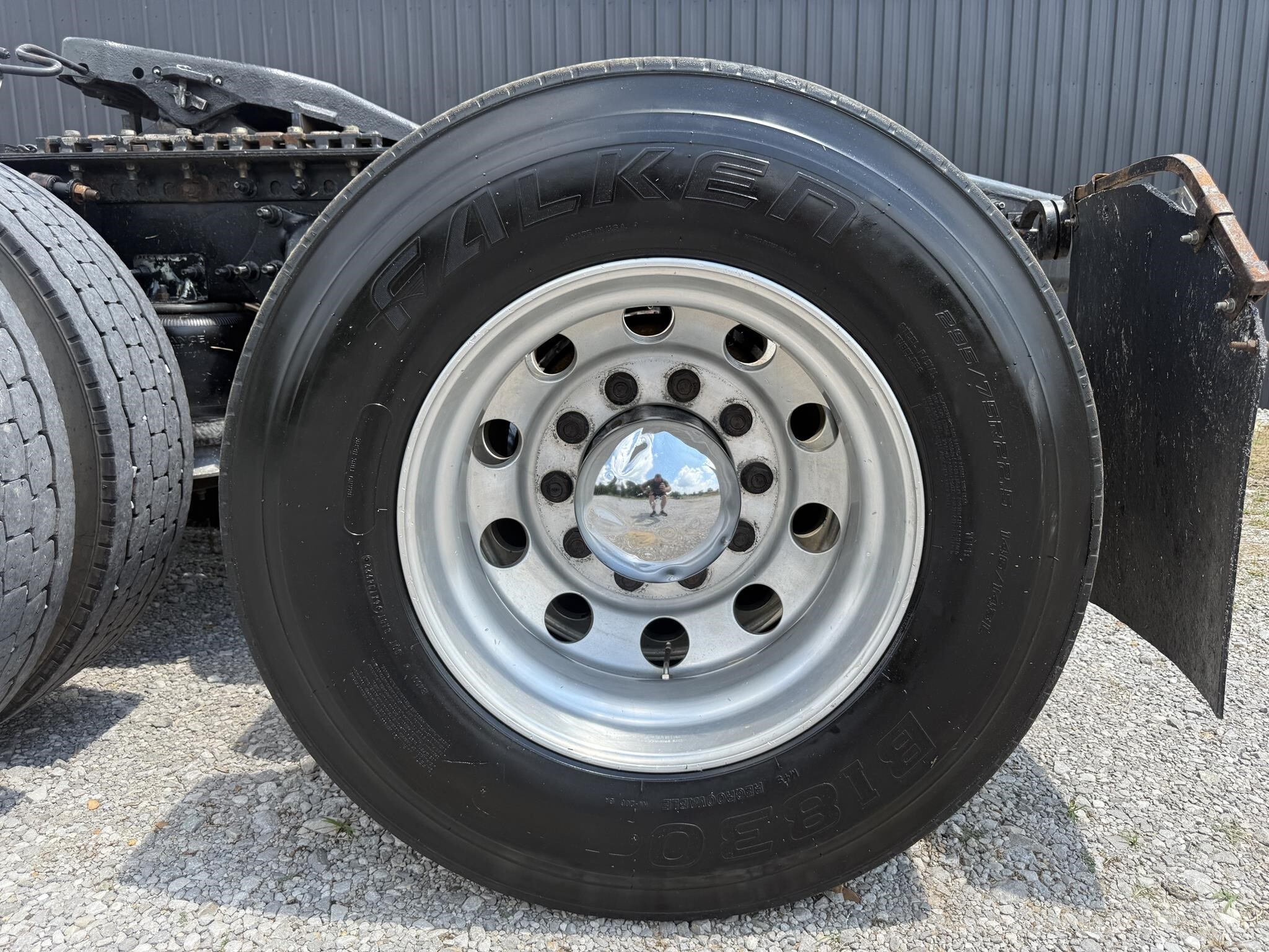 2015 Freightliner Cascadia 125 Semi Trucks/Trailer