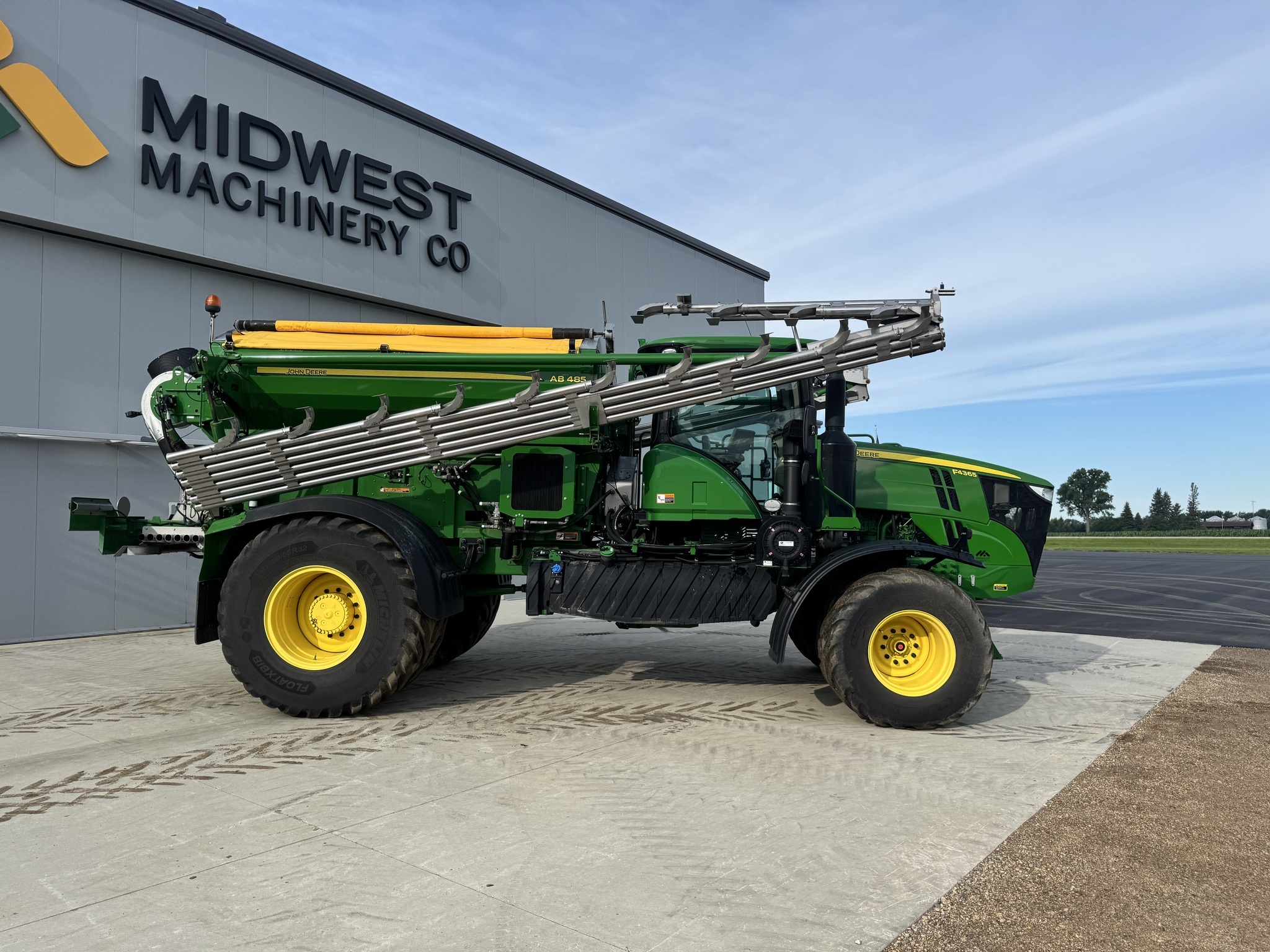 2021 John Deere F4365 Self-Propelled Fertilizer Spreader