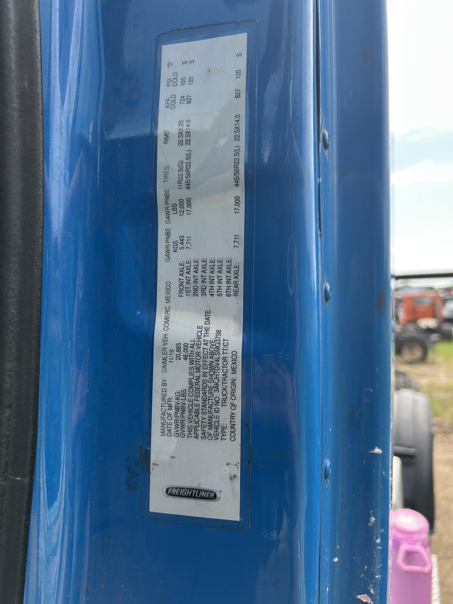 2020 Freightliner CASCADIA 116 Semi Trucks/Trailer