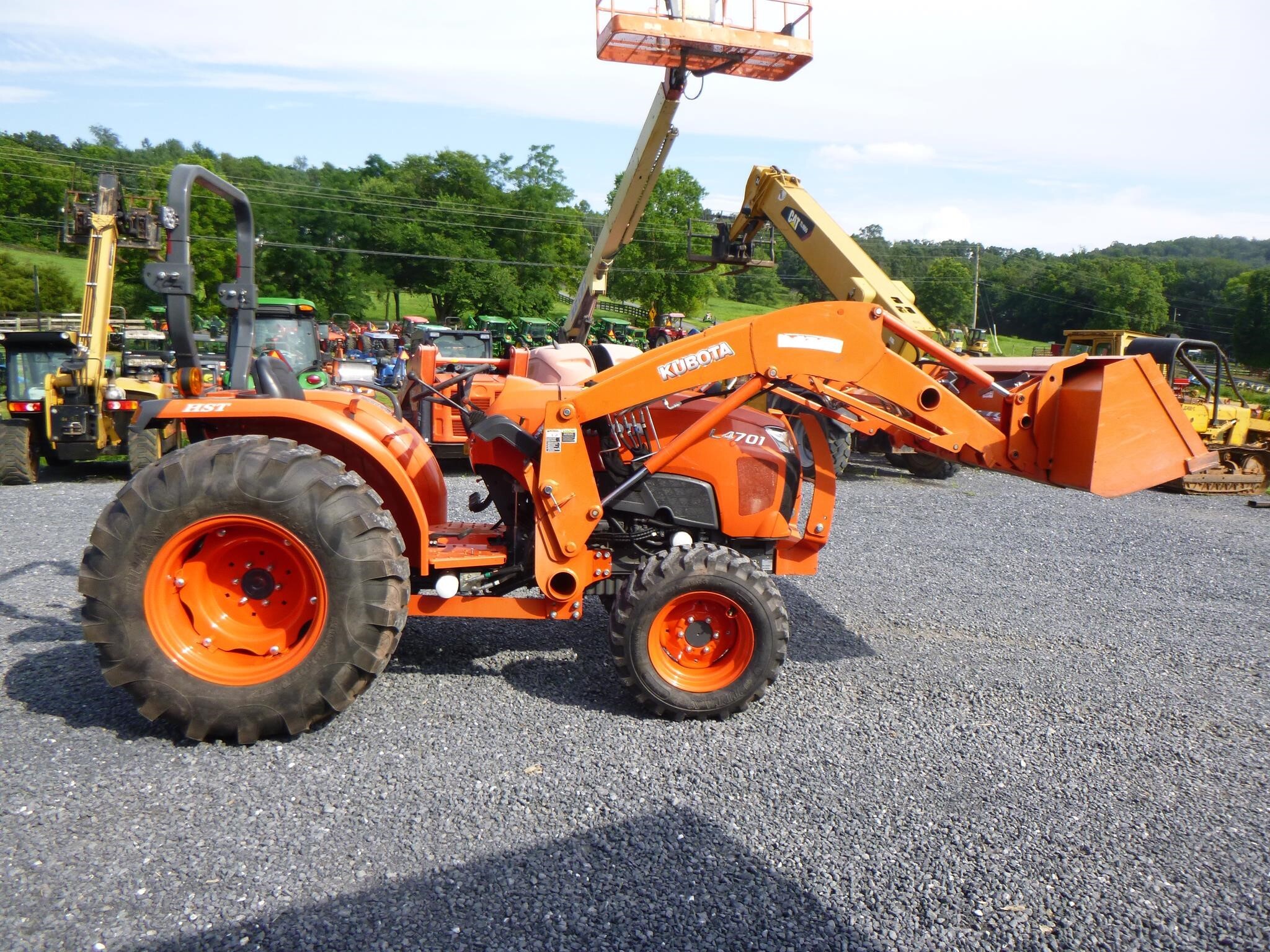 2016 Kubota L4701 Tractor
