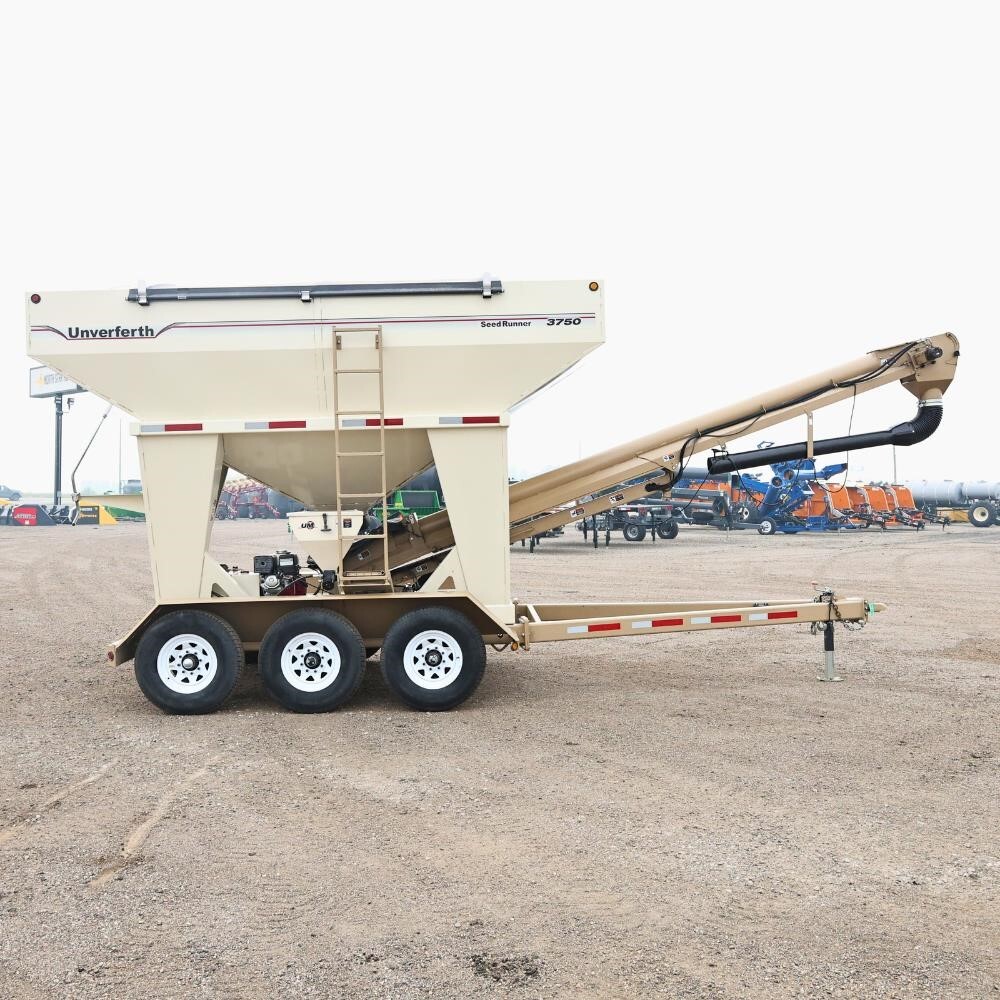 2013 Unverferth 3750 Seed Tender