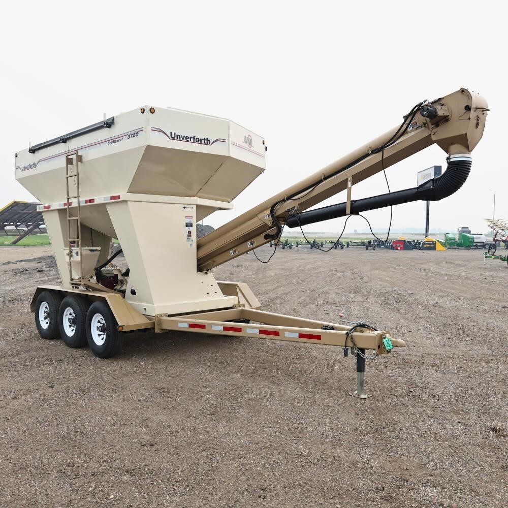 2013 Unverferth 3750 Seed Tender