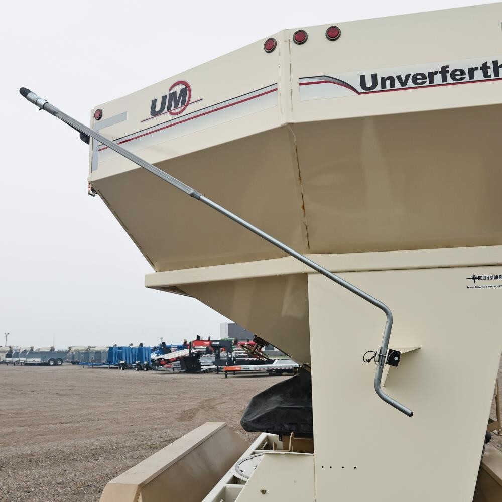 2013 Unverferth 3750 Seed Tender