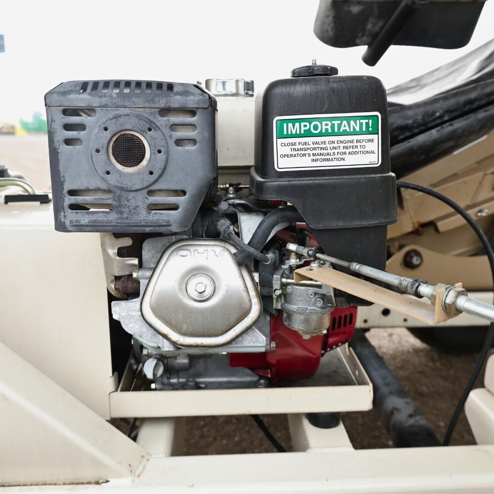2013 Unverferth 3750 Seed Tender